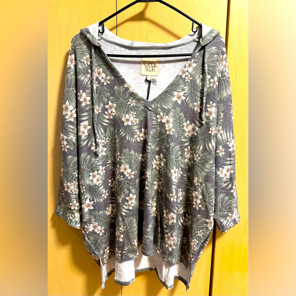 Chaser Floral Hi-Low Hooded Top - NWT